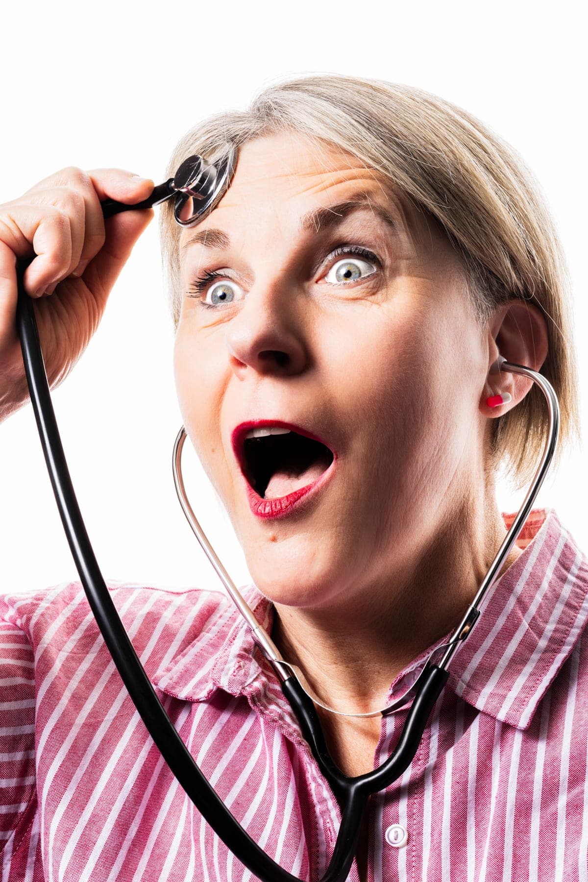 Portrait femme expressive avec stéthoscope — photographe portrait Montauban