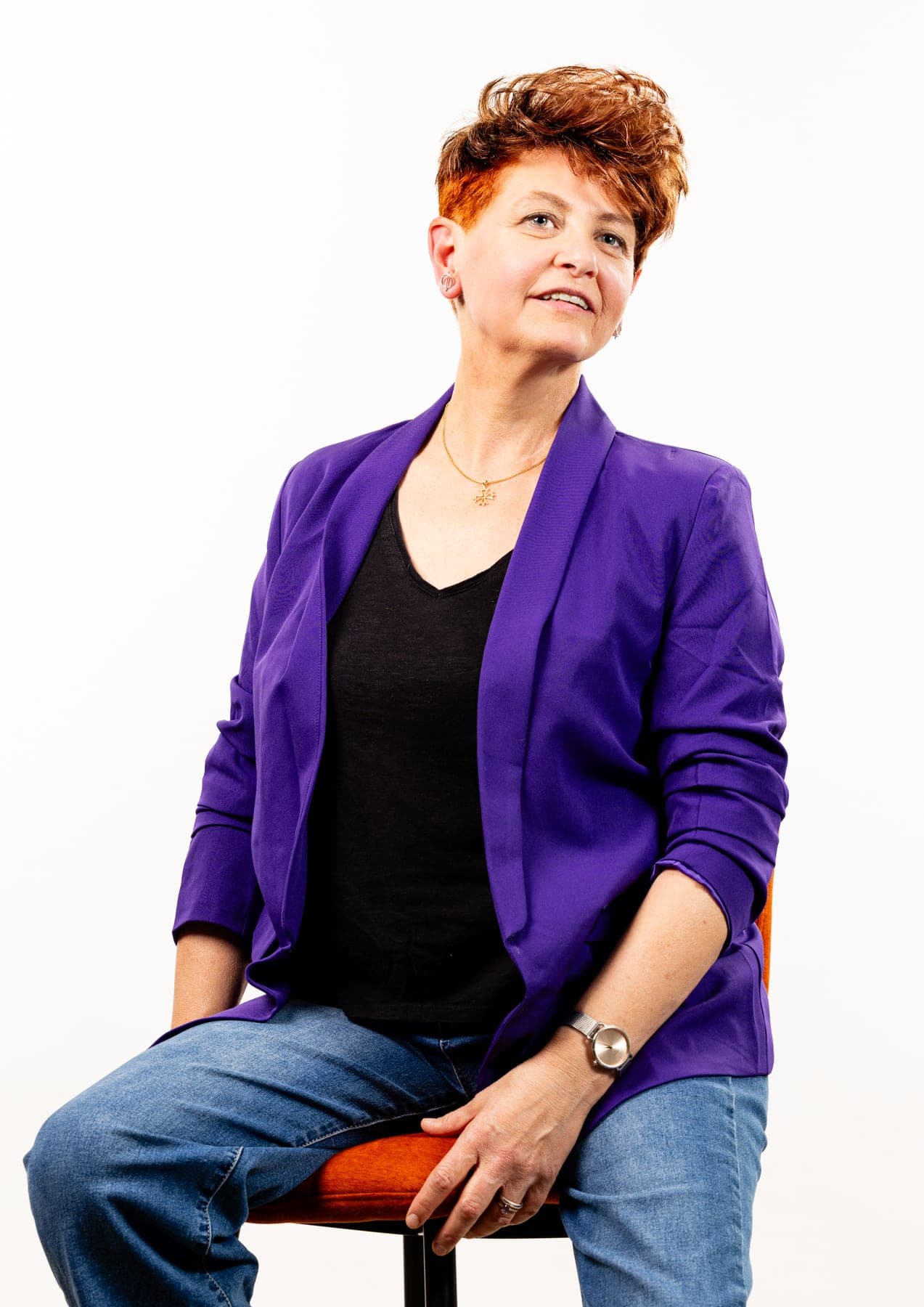 Portrait femme veste violette — photographe portrait Montauban