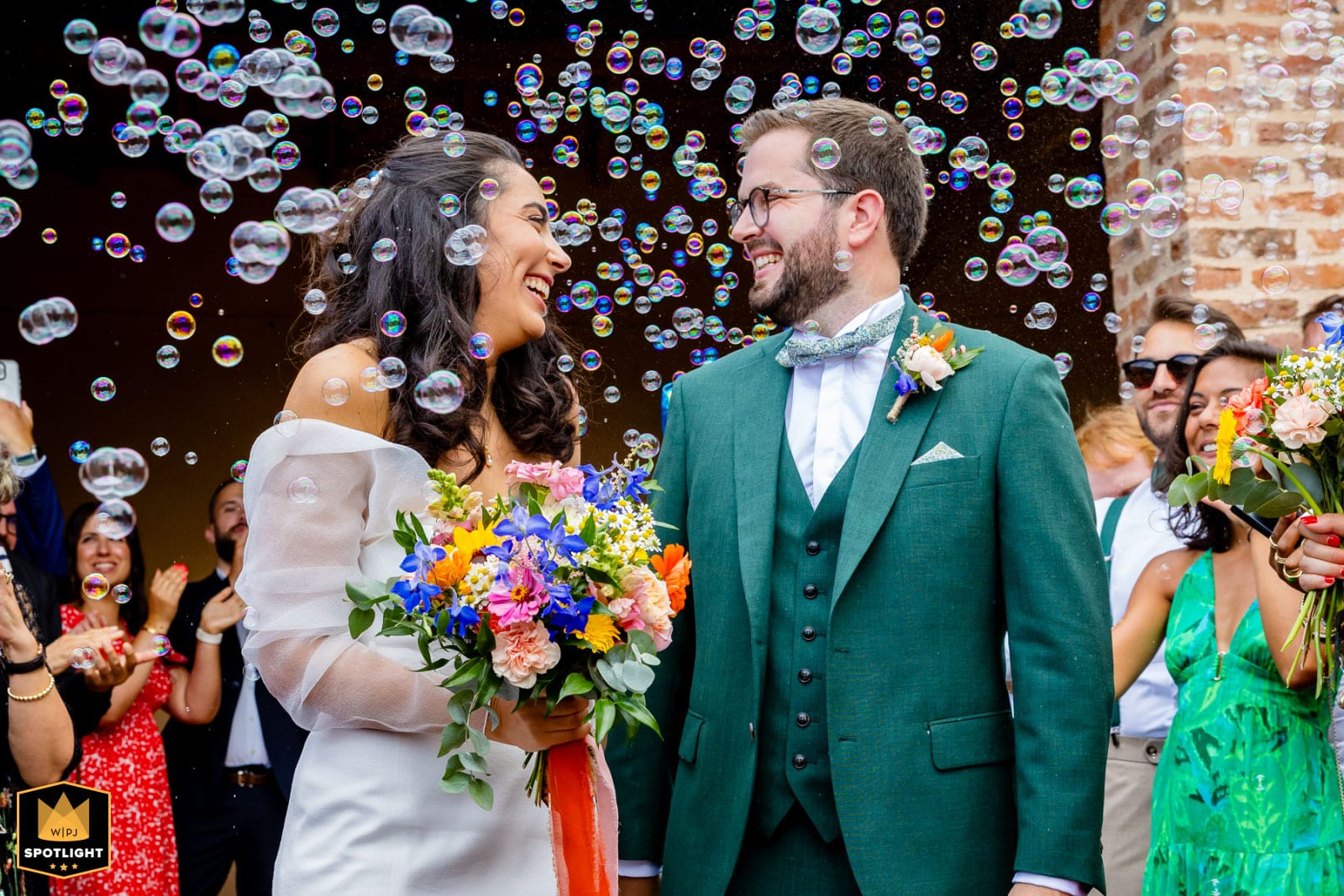 Photo de mariage récompensée WPJA — reportage naturel Tarn-et-Garonne